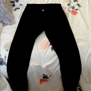 Black Lulu lemon “25 align pants